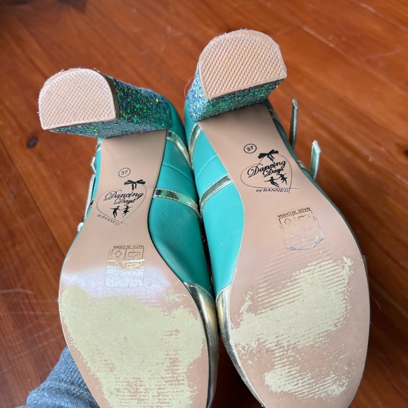 Mod Cloth Dancing Days by Banned seafoam green sparkle block strap heels - Picture 6 of 11